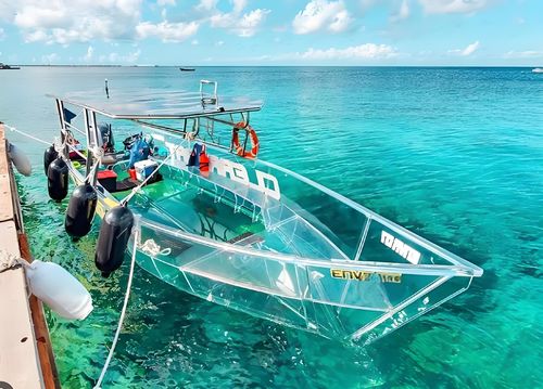 Latest company news about 25mm clear Polycarbonate boat