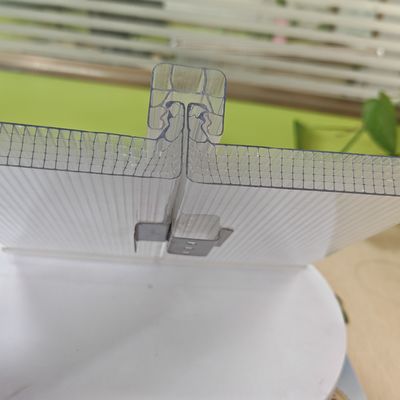 Six-Layer U-Lock Polycarbonate Sheet for Superior Thermal Insulation