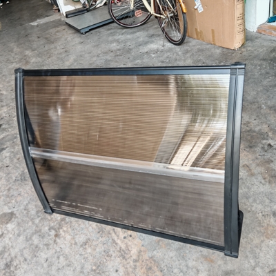 Split Panel Polycarbonate Awning with Plastic Bracket for Easy Installation